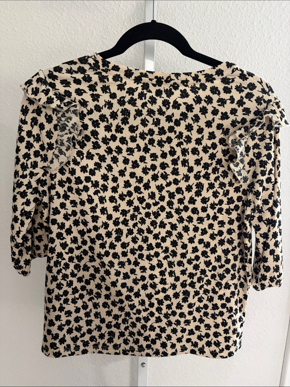 JoyLab Black Floral Print on Beige Long Sleeve Tee - Picture 4 of 4